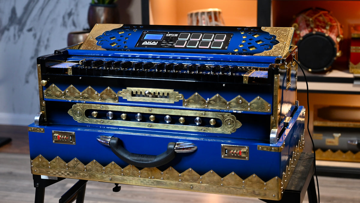 Black Blue 3-Line 9 Scale-Harmonium Sampler