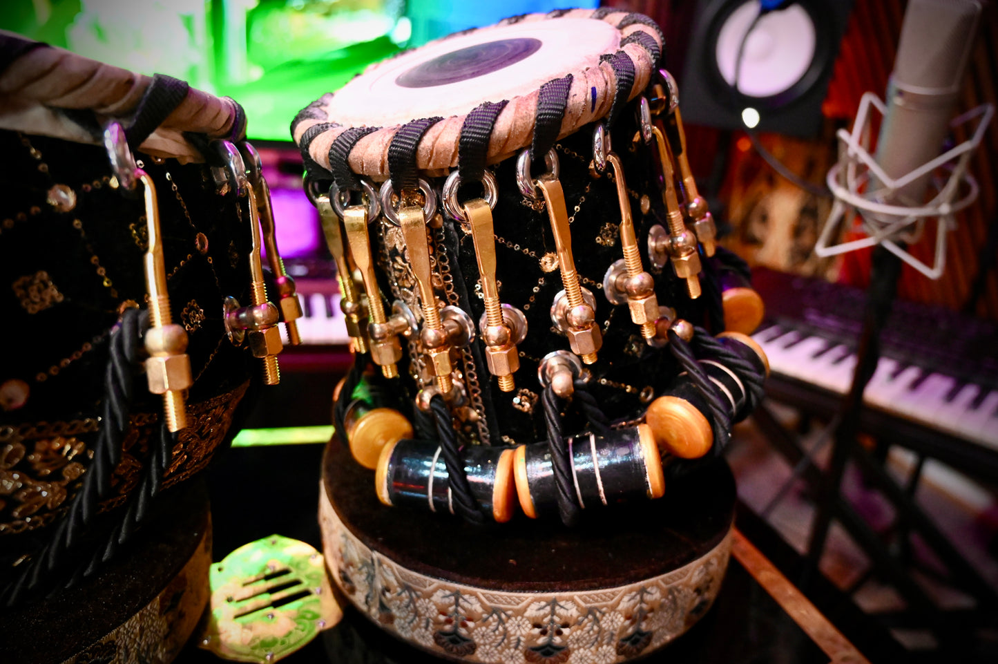 Handcrafted Elegance — The Golden Black Tabla by Jamal Music Store
