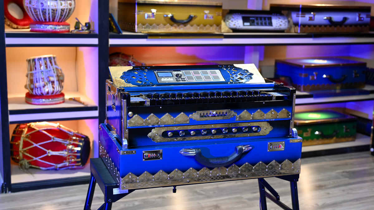 Black Blue 3-Line 9 Scale-Harmonium Sampler
