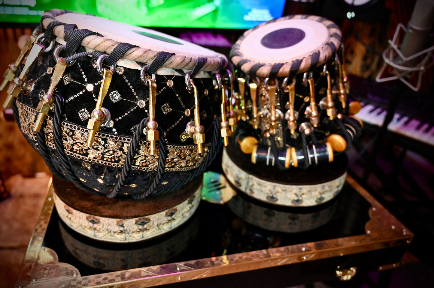 Handcrafted Elegance — The Golden Black Tabla by Jamal Music Store