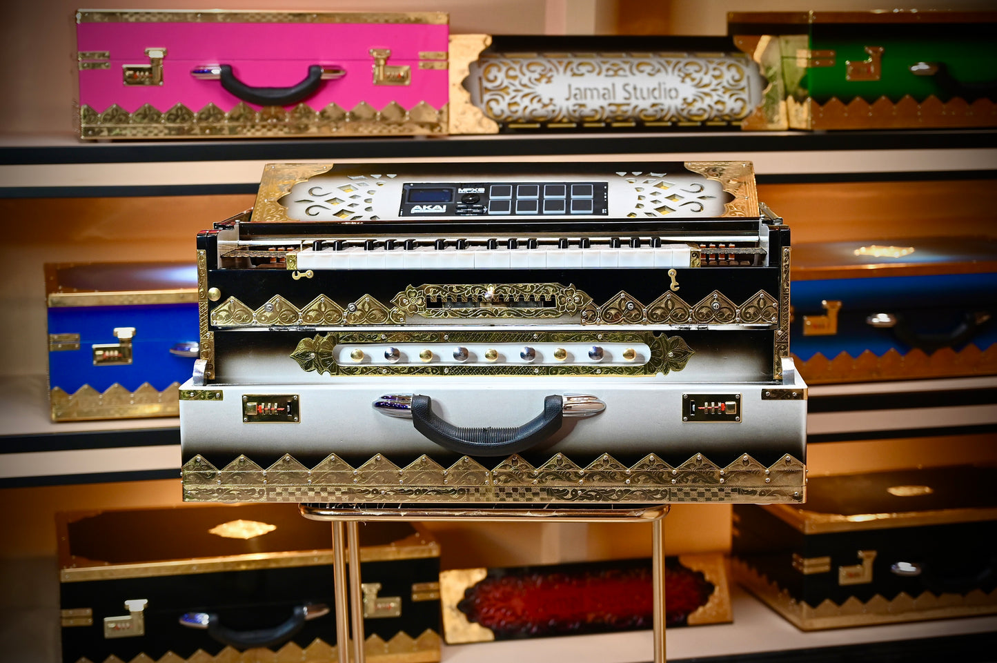 Dark White X4 Harmonium
✨ 13 Reed Grand Harmo-Sampler