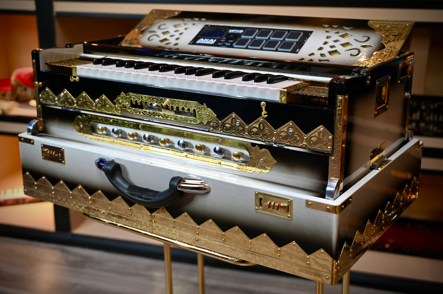 Dark White X4 Harmonium
✨ 13 Reed Grand Harmo-Sampler