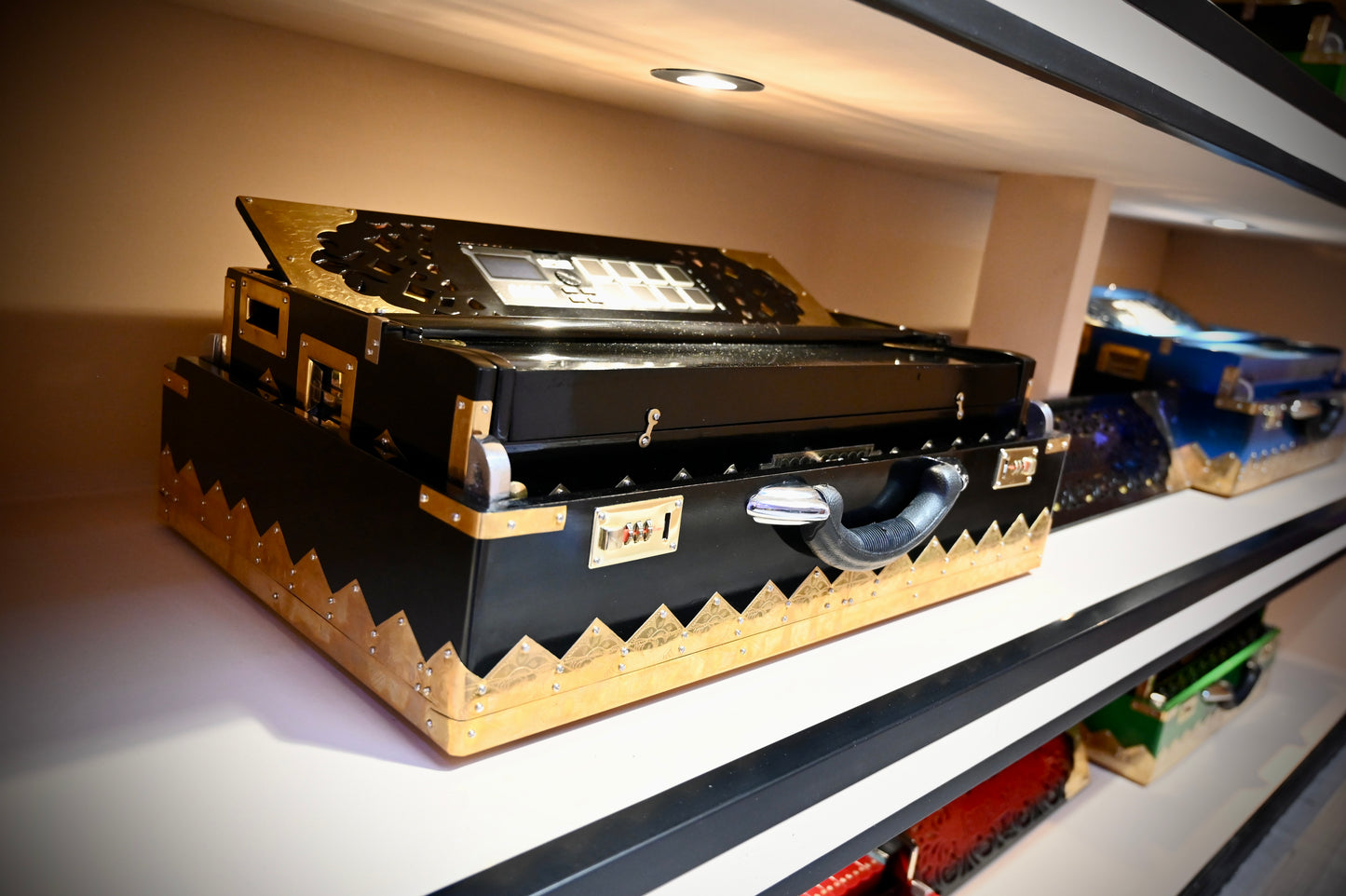 Royal Black Gold Harmonium – 3X 792 Taals Edition