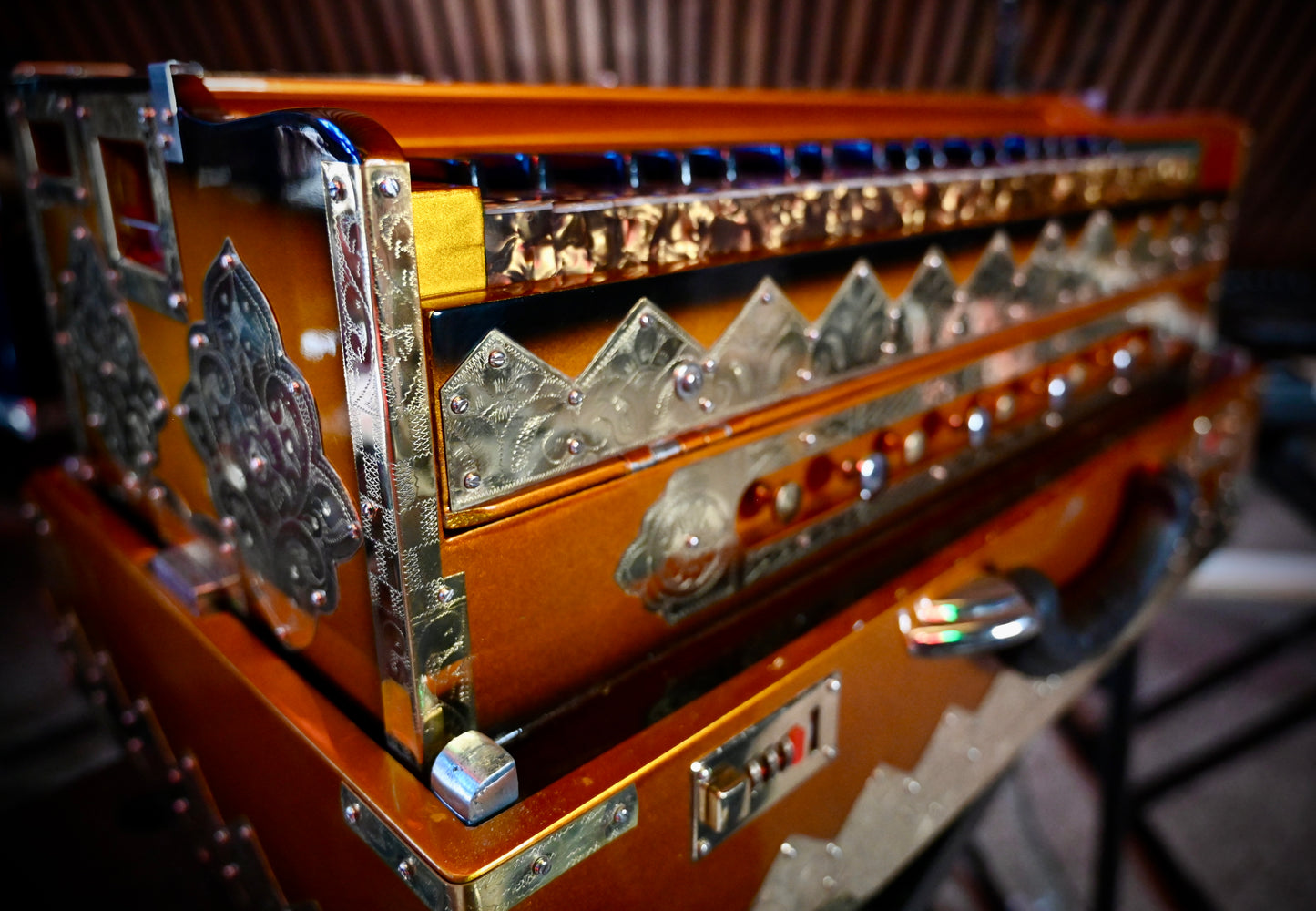 Golden Dark 2X 🎵 Standard Harmonium + Sampler