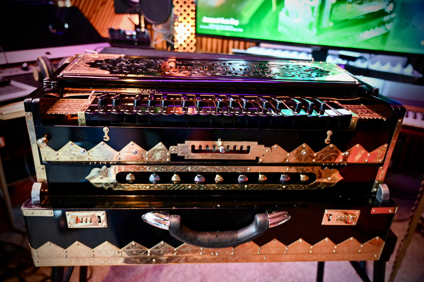 Royal Black Gold Harmonium – 3X 9 Reed Handmade Edition