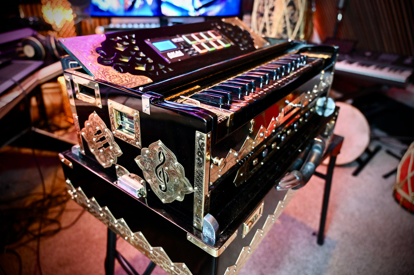 Royal Black Gold Harmonium – 3X 792 Taals Edition