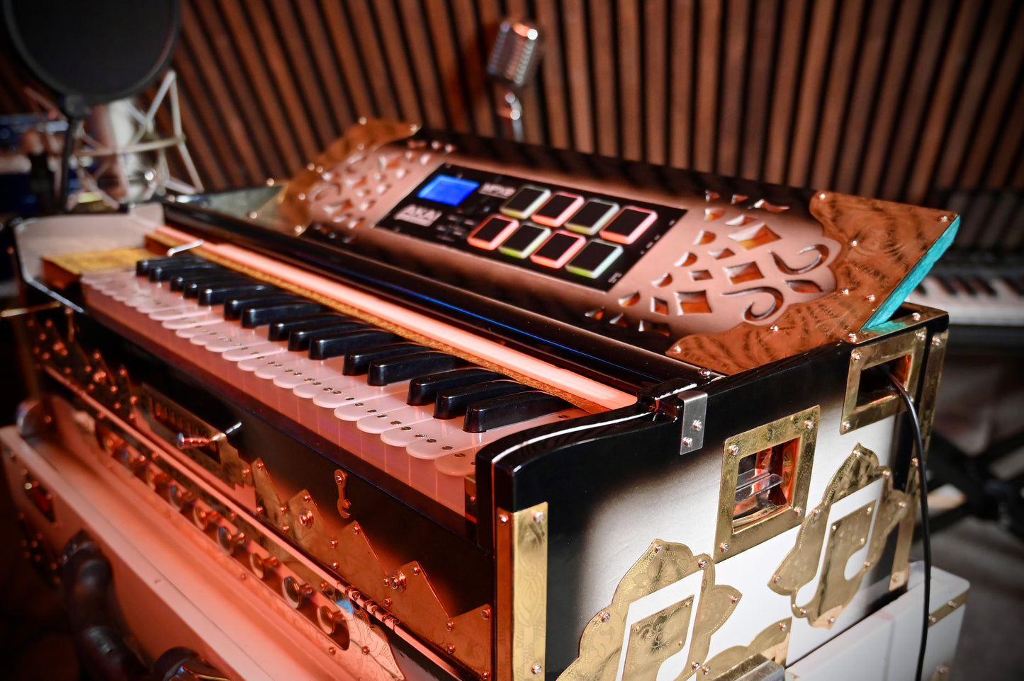 Dark White 3X Scale Changer Harmonium + Sampler